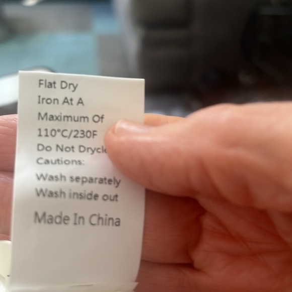 Commense Sleeveless Ribbed Sweater with Contrast Trim in White with Black Size L - Picture 9 of 10